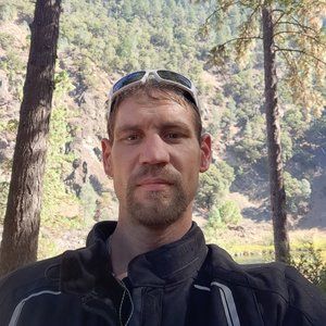 Meet your Posher, Dennis